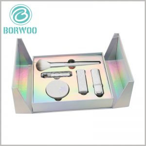 luxury cosmetic gift boxes set. The inside of the cosmetic packaging box uses laser paper as laminated paper. From different angles, the inside of the packaging has different colors of luster.