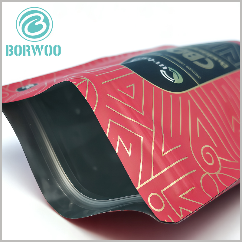 Our 2g child resistant cannabis mylar bags pouches are crafted with food-safe, BPA-free, UV-resistant multi-layer foil. The airtight seal preserves product freshness, while the certified child-resistant design meets global safety standards, with full custom sizing and printing available.