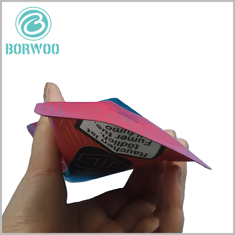 Elevate your cannabis brand with fully custom 2g child resistant cannabis mylar bags pouches. We offer full-color gravure & digital printing, custom logos, matte/glossy/holographic finishes, and unique designs to make your products stand out on dispensary shelves.