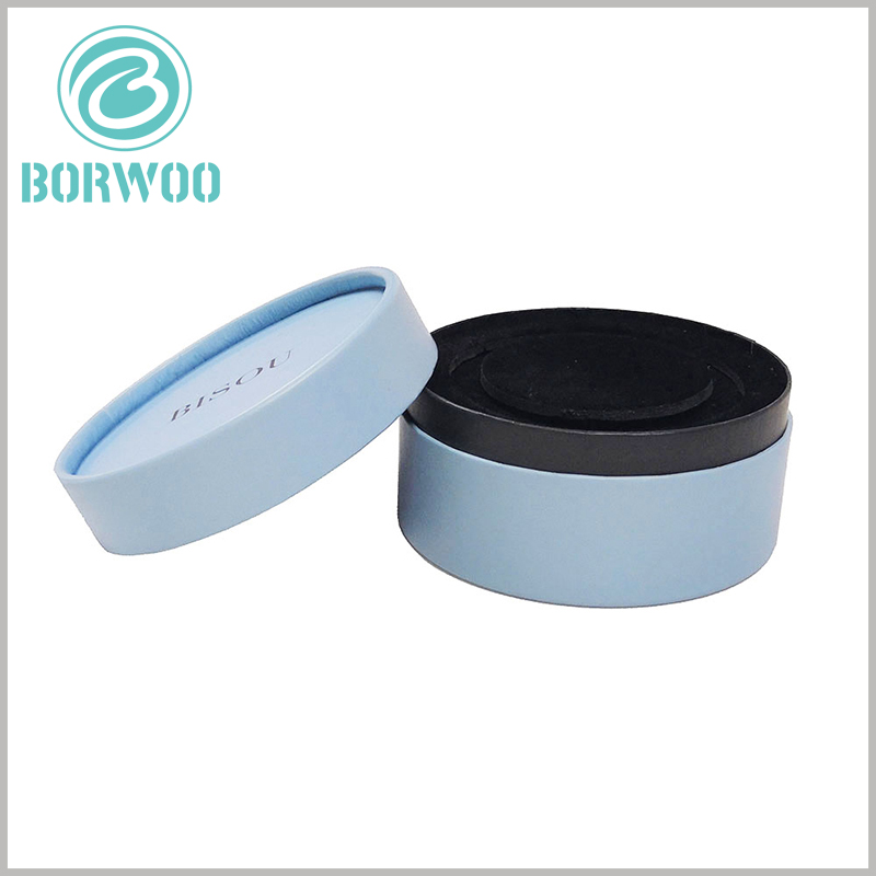 Blue jewelry gift boxes for necklaces. The inner paper tube packaging is black, and the outer paper tube uses blue art paper as laminated paper, which improves the attractiveness of the packaging.