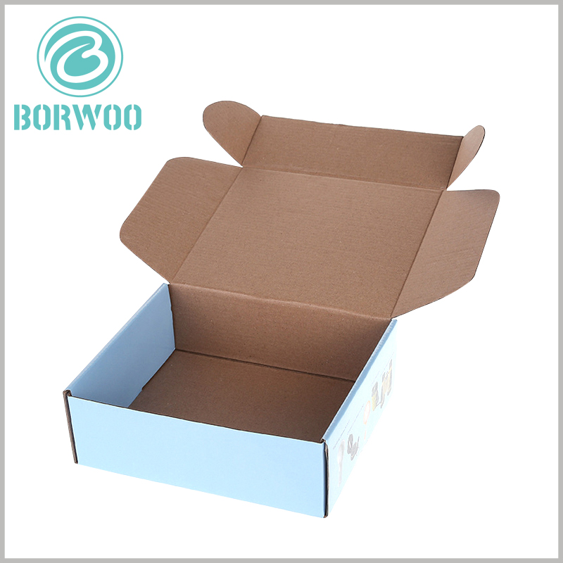 Corrugated paper packaging boxes wholesale. The corrugated packaging can be completely flat, and it is easy to assemble the packaging when needed.