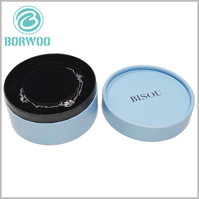 Small jewelry gift boxes for necklaces. The top of the paper tube is the easiest to attract customers' attention, and printing the brand name on the top of the cylinder package is beneficial to brand building.
